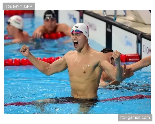 孙杨这生活,有比赛状态也有亿万豪宅间的煎熬,真是隔着屏幕都觉得人生两极了 孙杨这生活,有比赛状态也有亿万豪宅间的煎熬,真是隔着屏幕都觉得人生两极了